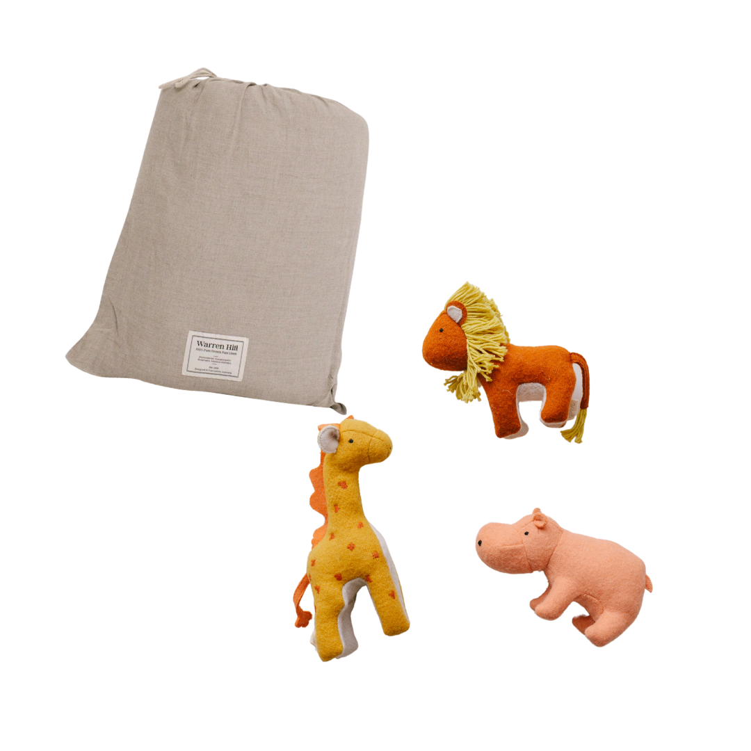 Experience the BigLittleThings Play Time gift set featuring a giraffe, a zebra, and a hippo packed into a bag. Enjoy free shipping on this unique and imaginative collection that sparks creativity.