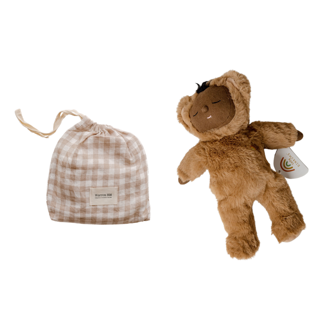 Get ready to snuggle up with this adorable cozy things gift set from BigLittleThings. This soft and cuddly brown teddy bear comes with a convenient bag for storing all your little one's treasures.