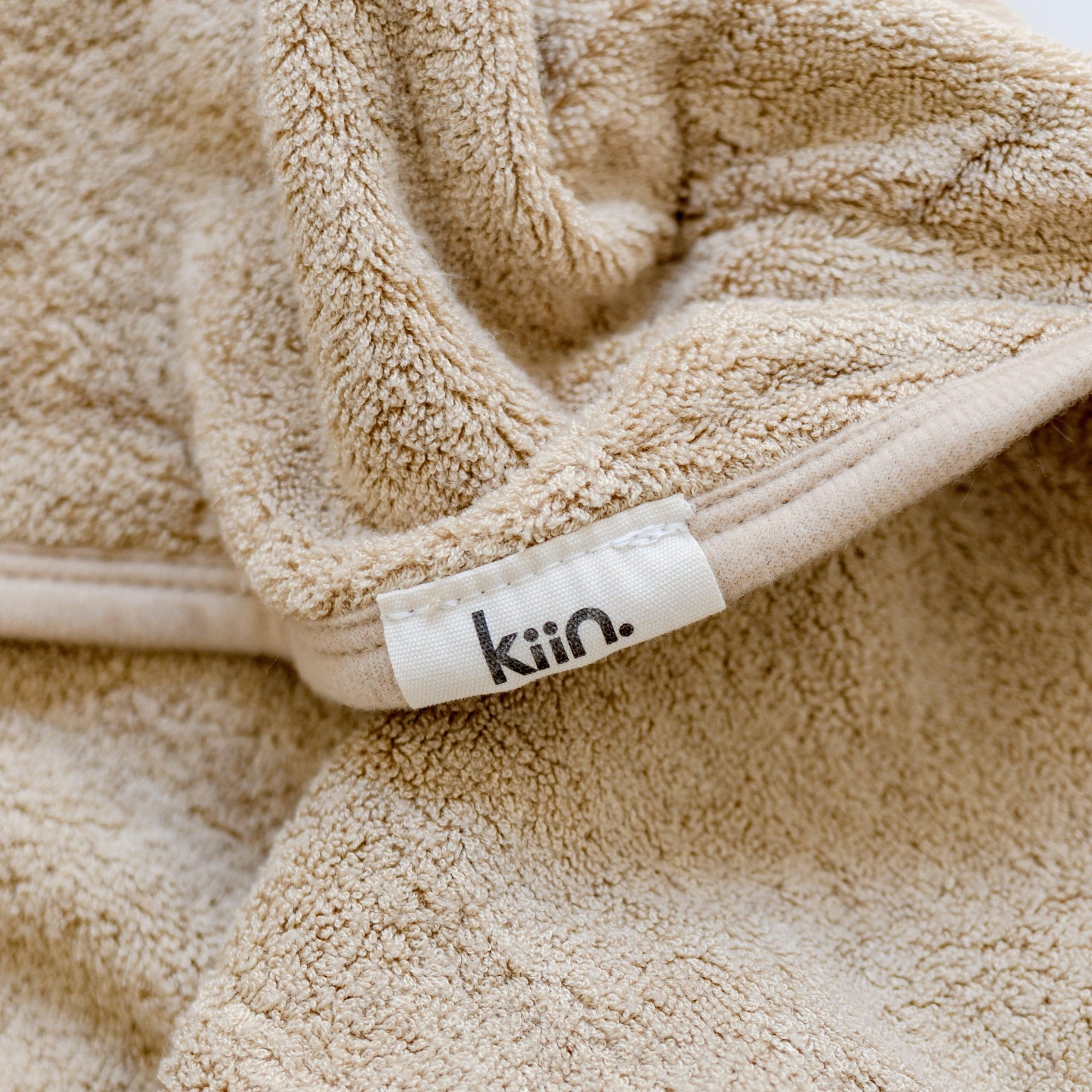 The Kiin Baby hooded towel is a bath time essential. It is both larger & thicker than most other baby towels on the market; made in a super soft, and luxuriously thick 600gsm cotton & bamboo blend, and measuring 90cm x 90cm.